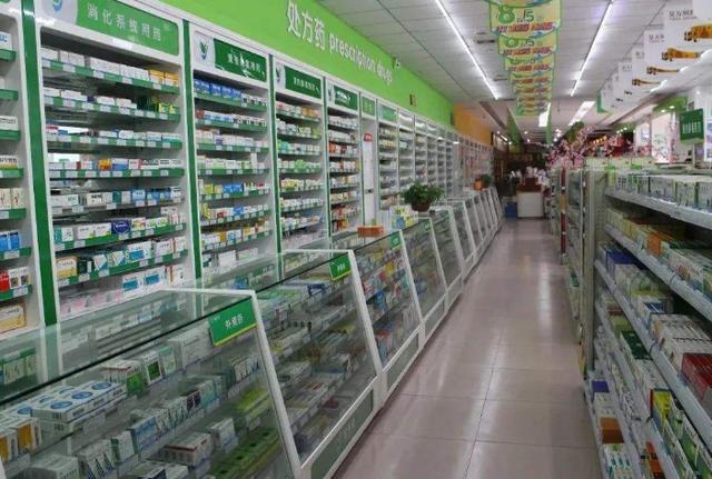开药店亏了几十万职业药师（上海开药店亏了几十万）
