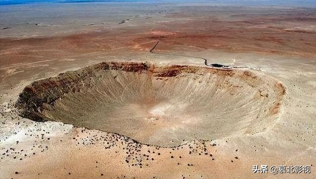 世界上最大的陨石撞击（世界上最大的陨石坑在哪里_）