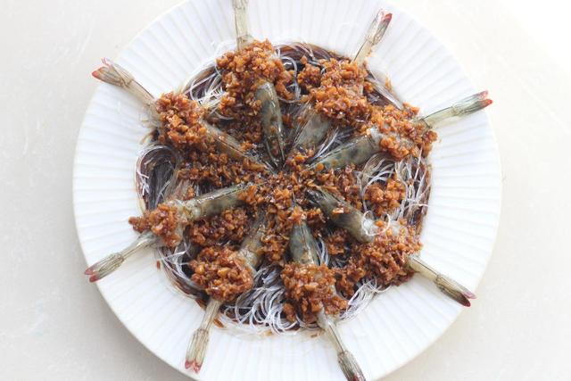 虾蒸粉丝的做法窍门，粉丝蒸虾怎么做才好吃？